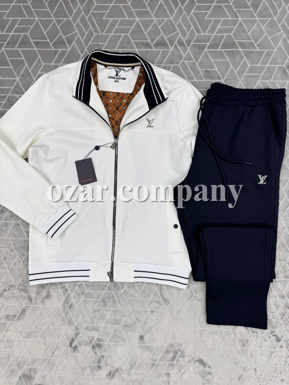Мужской Спортивный Костюм Louis Vuitton (Большие размеры)