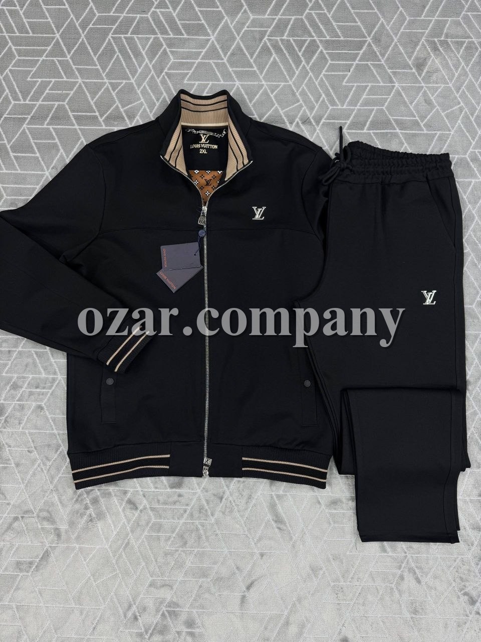 Мужской Спортивный Костюм Louis Vuitton (Большие размеры)