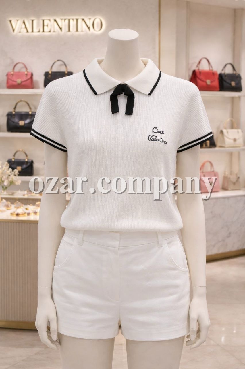 Женская Футболка Valentino