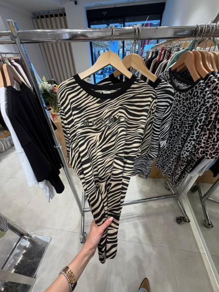 Женская Футболка Trikotto