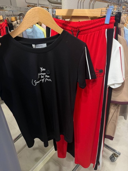 Женский Костюм Trikotto