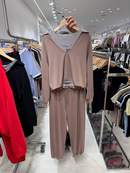 Женский Костюм Trikotto