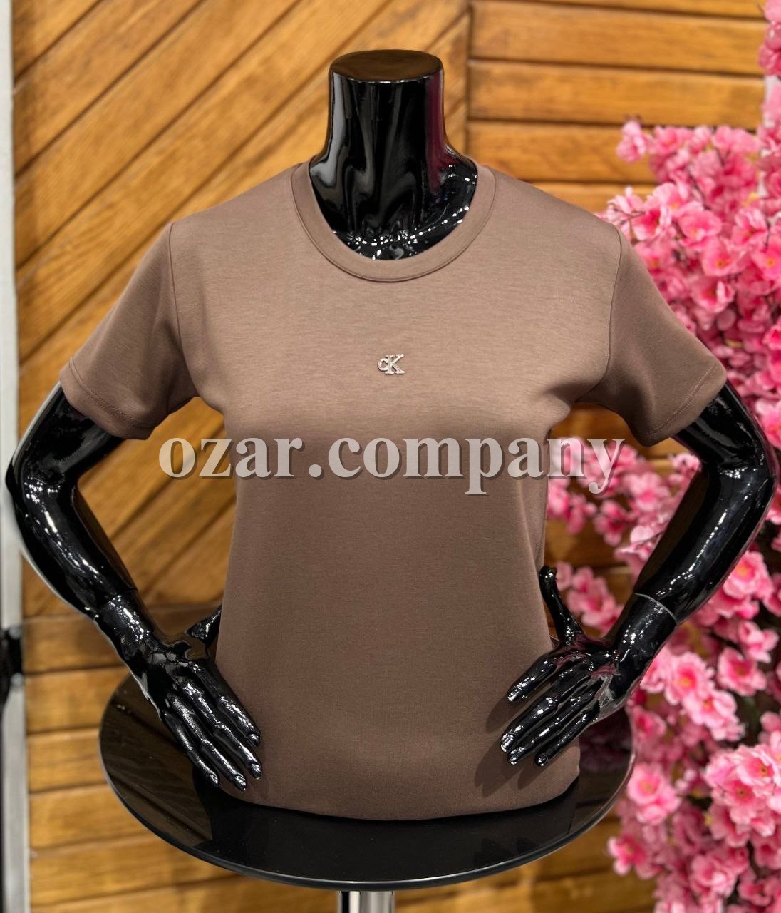 Женская Футболка Calvin Klein