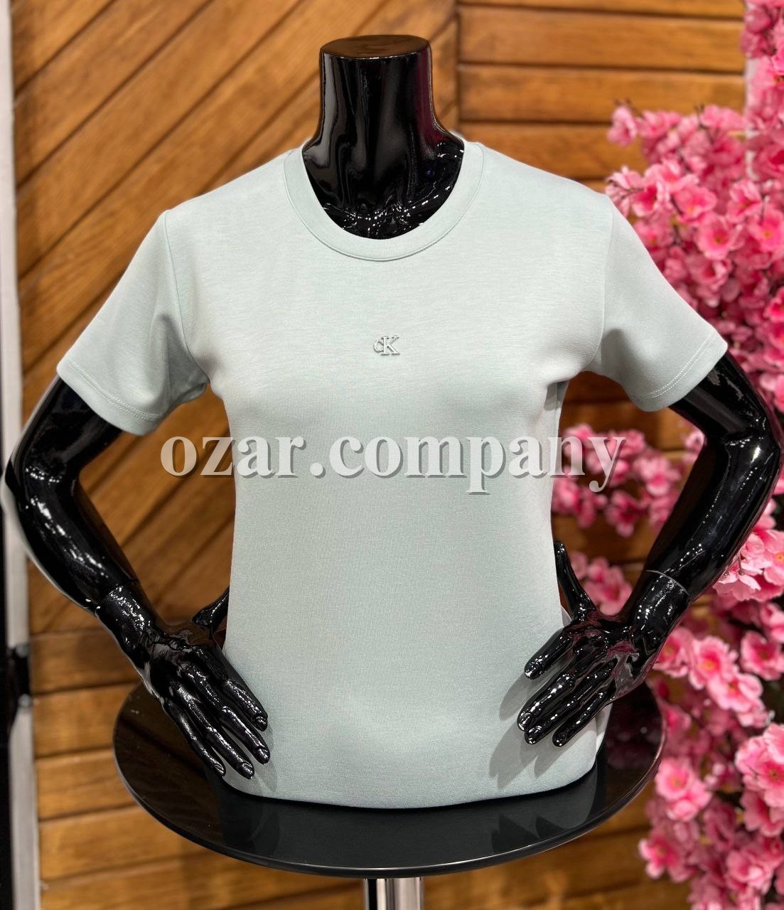 Женская Футболка Calvin Klein