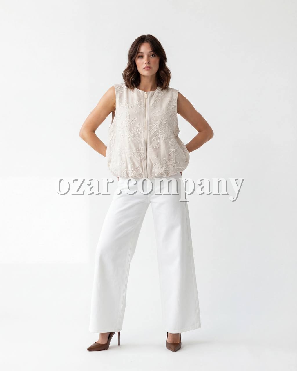 Женская Жилетка Fame